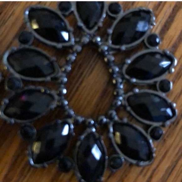 NWOT boutique gunmetal black gemstone earrings - Picture 4 of 4